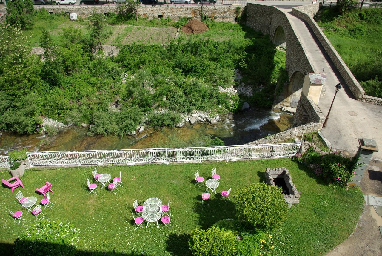 Отель Le Mirval La Brigue Экстерьер фото