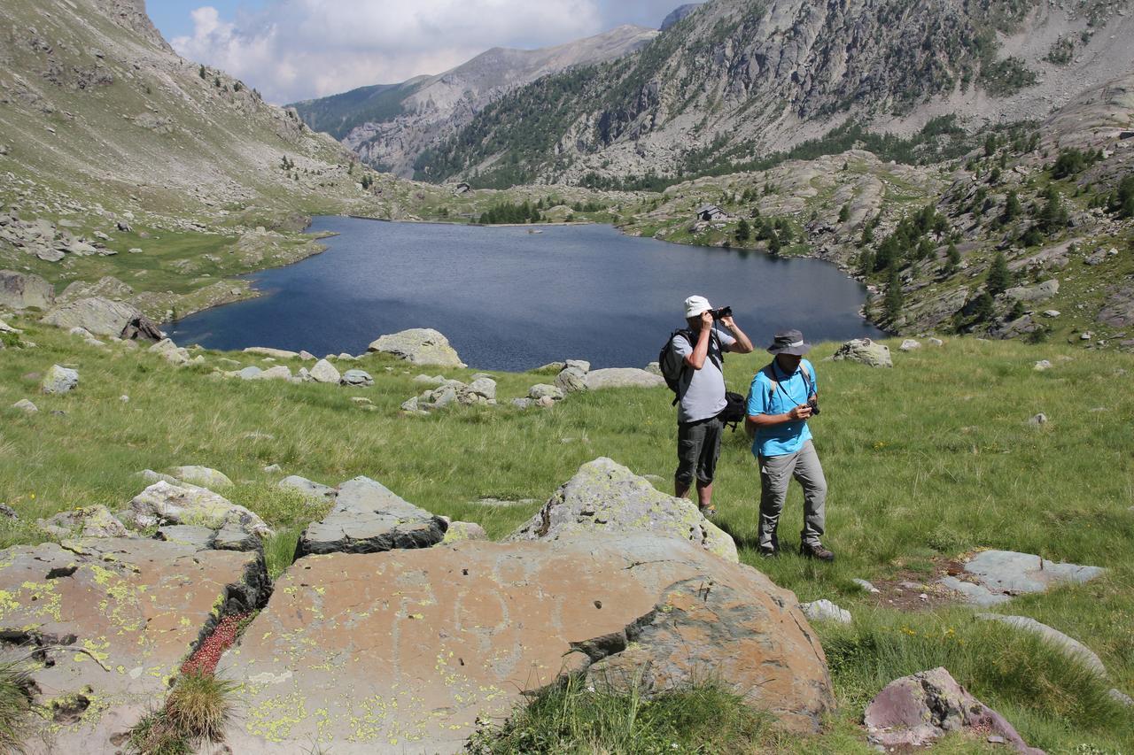 Отель Le Mirval La Brigue Экстерьер фото